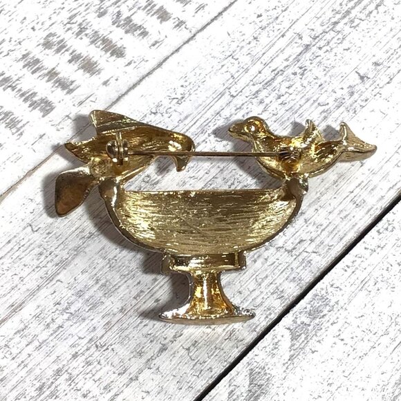 Vintage Gold Silver Tone Bird Brooch Pin Red Enamel Eyes - Picture 2 of 3